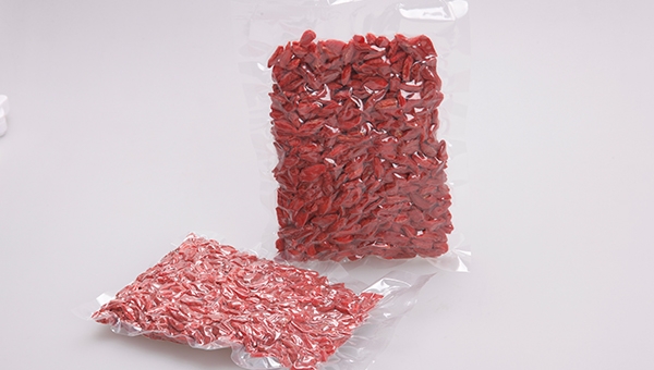 What are the advantages of the nylon vacuum bags